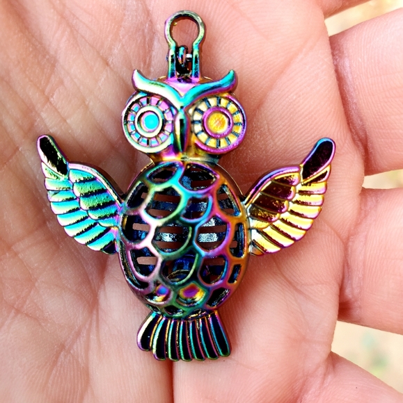 New Carved Rainbow Hematite Owl Open Pendant. - Picture 8 of 11